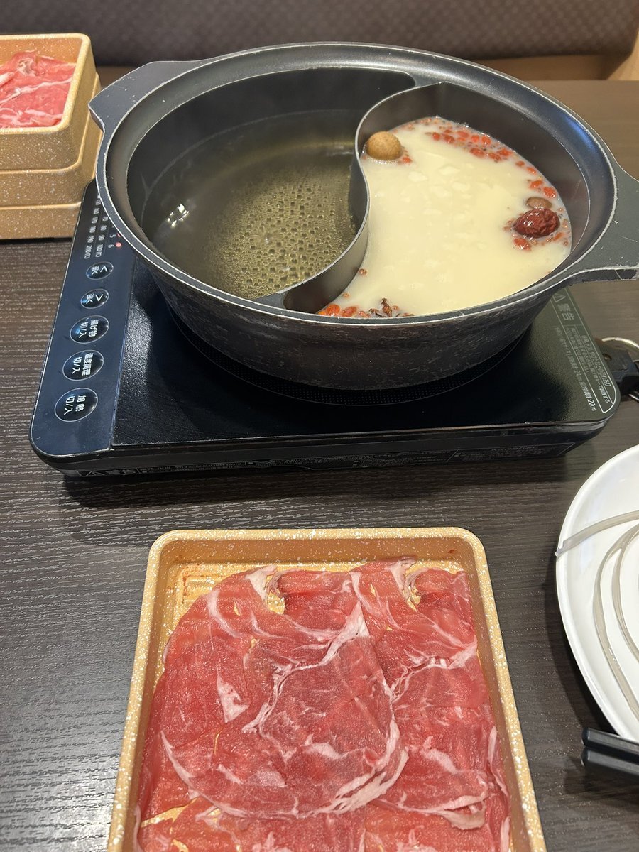 しゃぶ葉新メニュー！麻辣湯どっち派？ 投票で1000円分のお食事券が当たる！