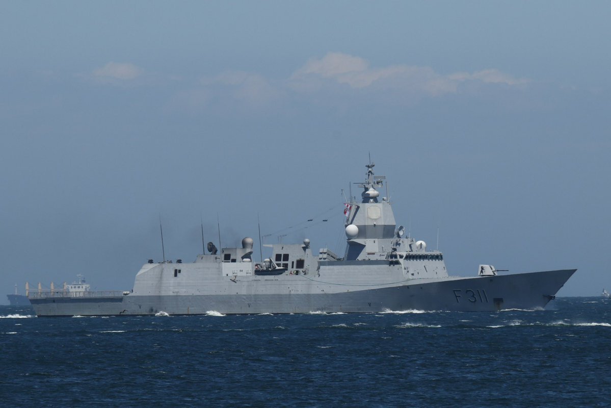 ノルウェー海軍 ロアールアムンセン 乗員用パッチ ノルウェー海軍 ロアールアムンセン 乗員用パッチ ナカムラ on X: