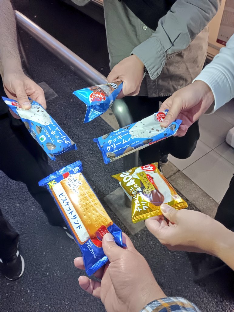 ジークフリート「月が綺麗だな」！ファン「尊い」「可愛い」と大興奮