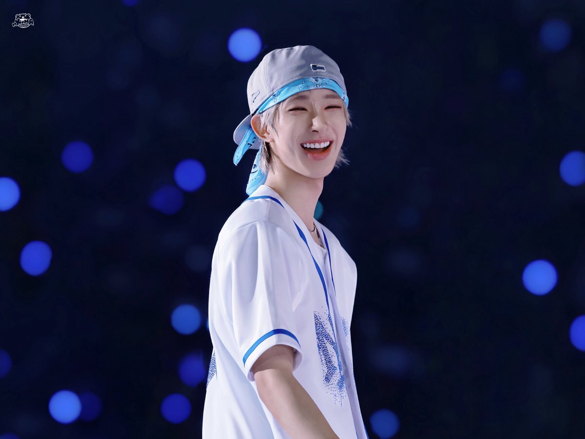 やんさん ばやん ヴァレンティモト ジュエルLEDヘッドバルブZXシリーズ6000K