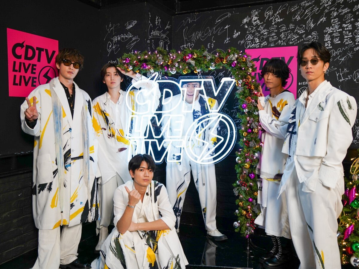 SixTONES、CDTVライブで3曲メドレー披露！ファン興奮「衣装も最高！」 