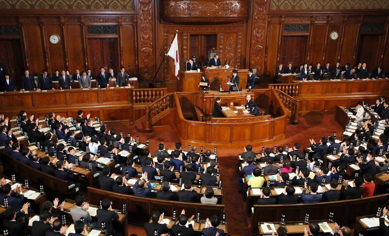 ガソリン税暫定税率廃止法、参院で成立へ 12月31日廃止