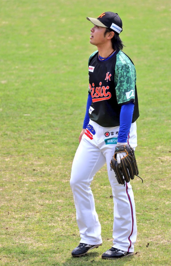 阪神・高山俊 右翼フェンス直撃の二塁打放つ 練習試合楽天戦