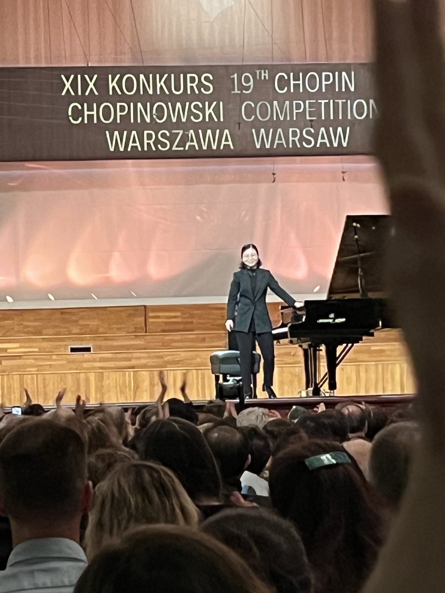フライングブラヴォー、演奏の余韻を邪魔する？