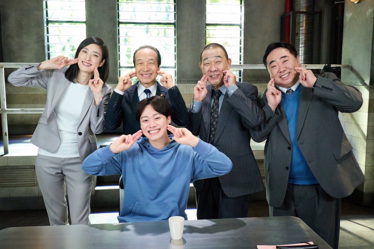 天海祐希＆キントリ男子「ちゅきちゅきポーズ」にファン歓喜！ 