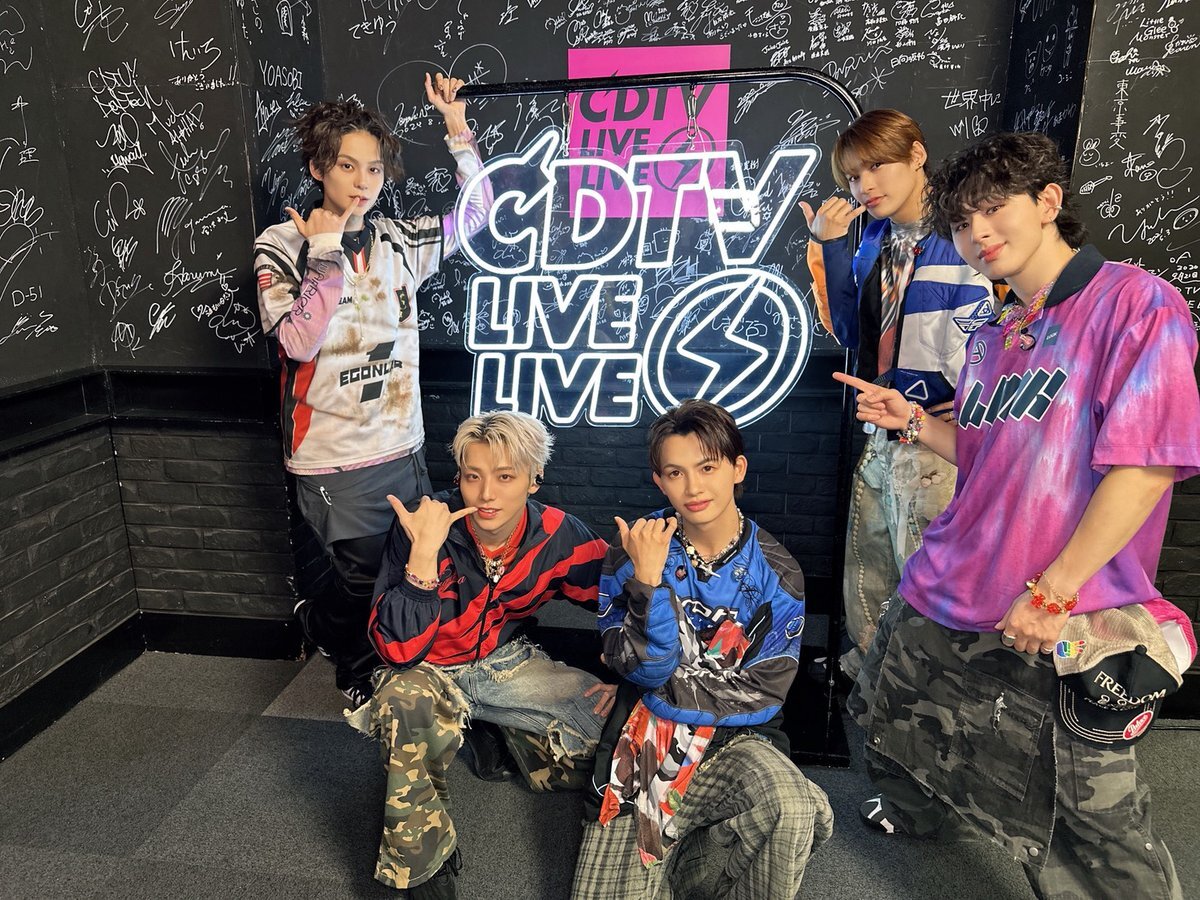 ワンエンの「Gooey」パフォーマンス、SNSで話題に！