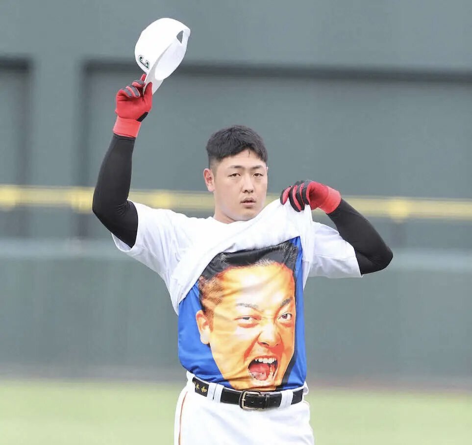 岡本和真選手の最後の打席に、多くのファンが感動！