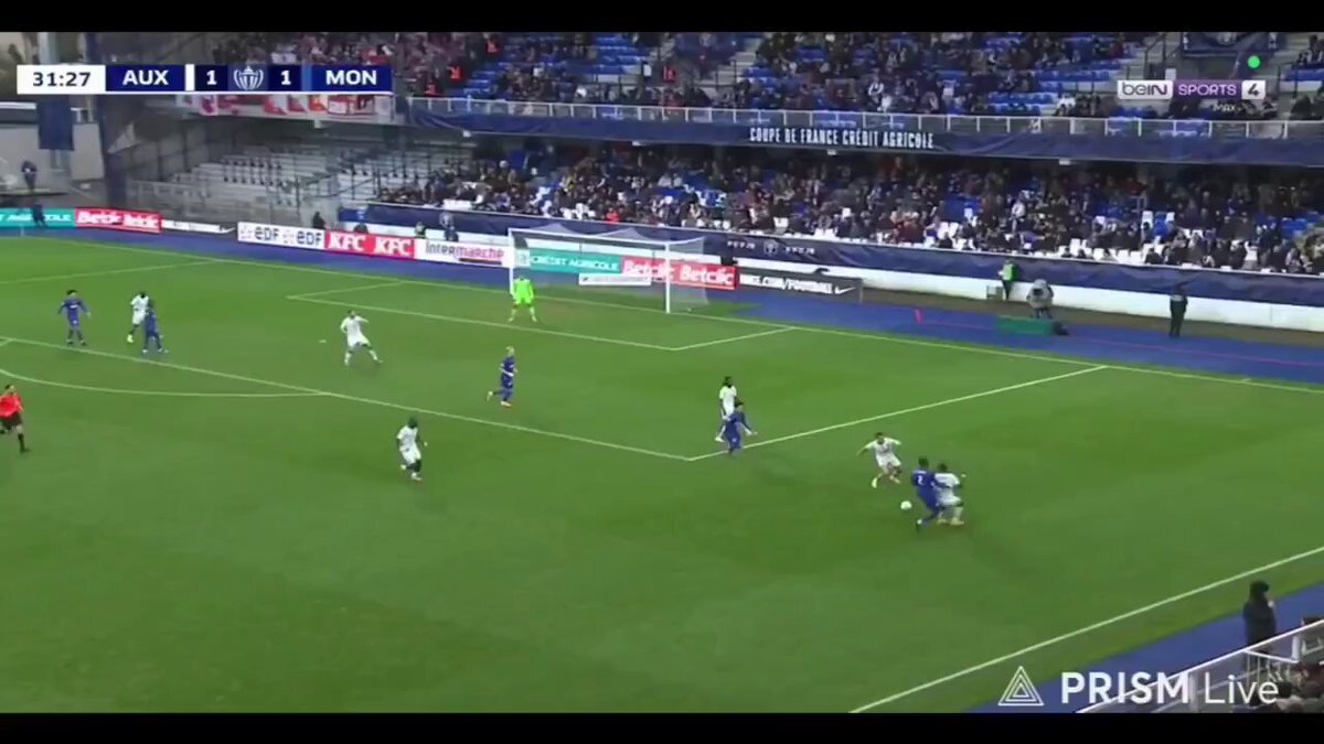 南野拓実選手、前十字靭帯断裂でW杯出場は絶望か