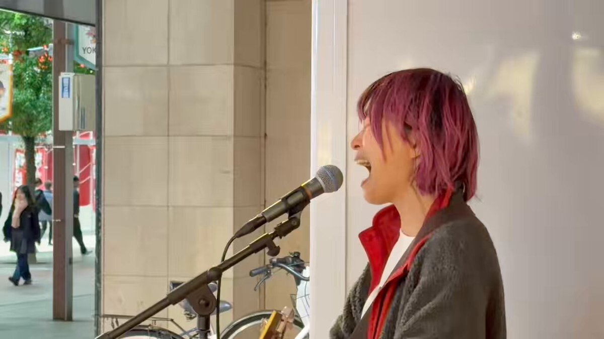 12月23日、多くのユーザーが「雨が降ってきた」と投稿