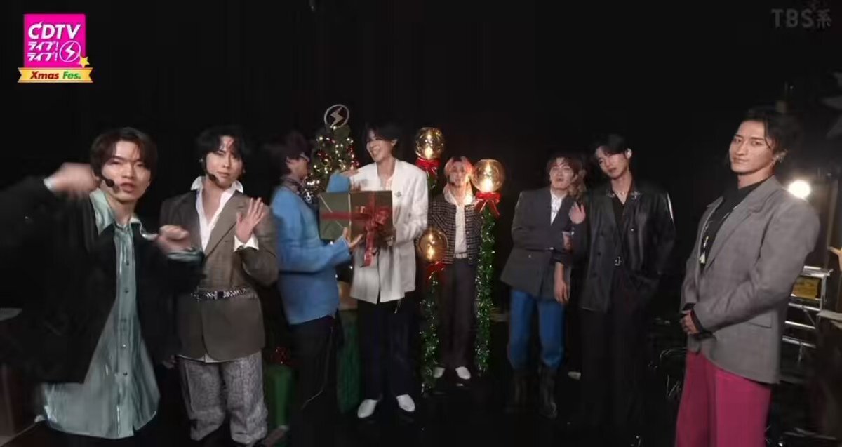 めめなべ、めめこじ…SnowManメンバーの絡みがファンを魅了