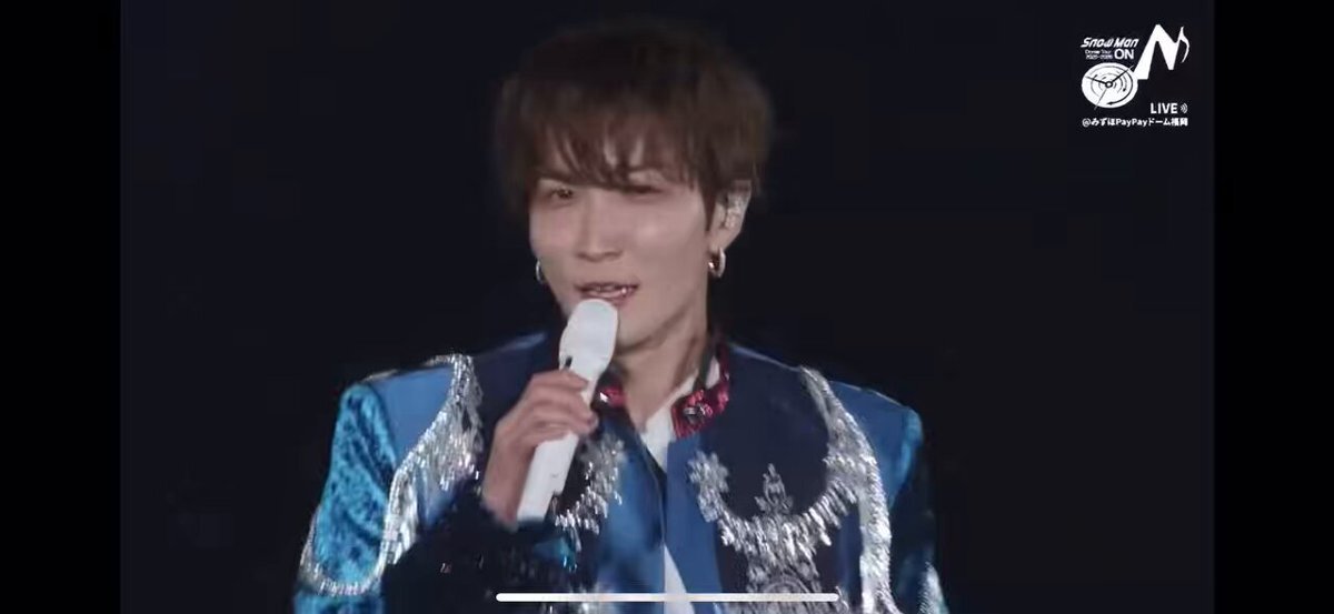 Snow Manドームツアーグッズ販売、ラウールのソフビは即完売！ファンは長蛇の列に