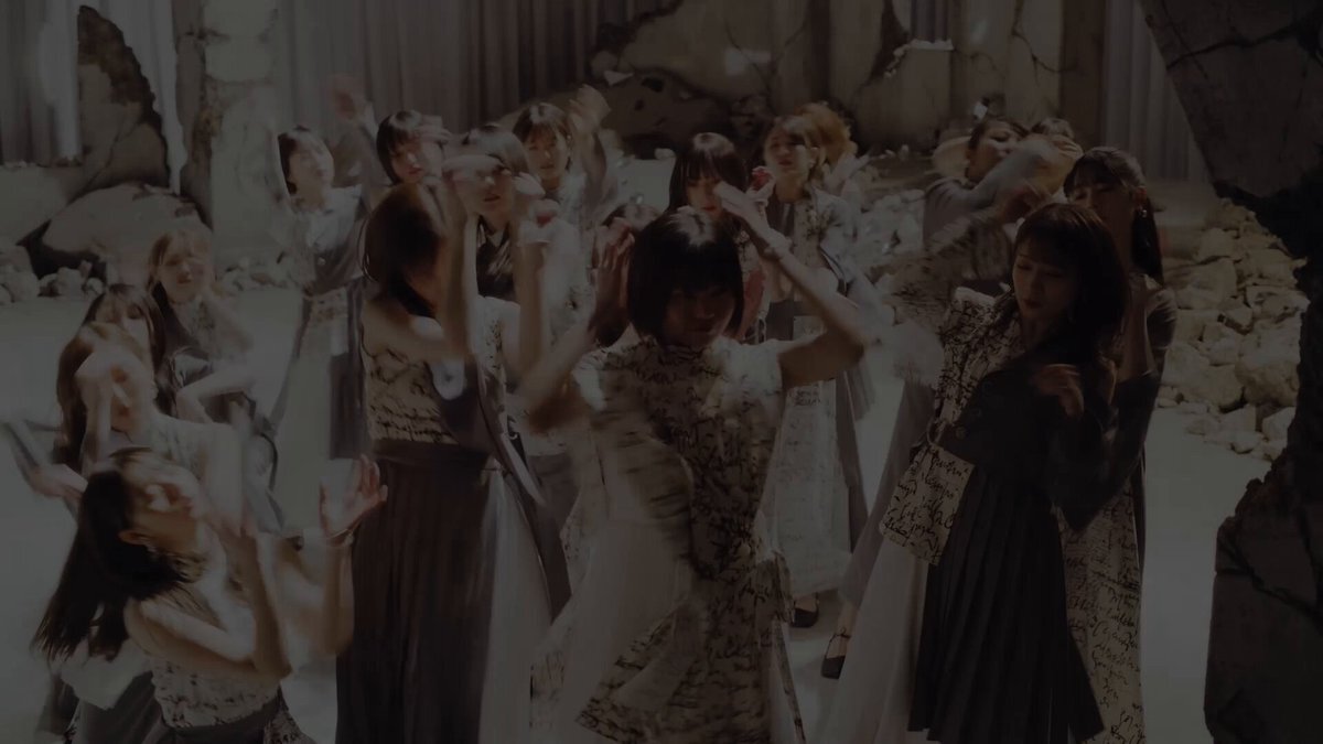 乃木坂46、新アルバムでライブ開催決定！