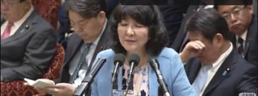 政府経済対策、商品券発行支援に批判の声