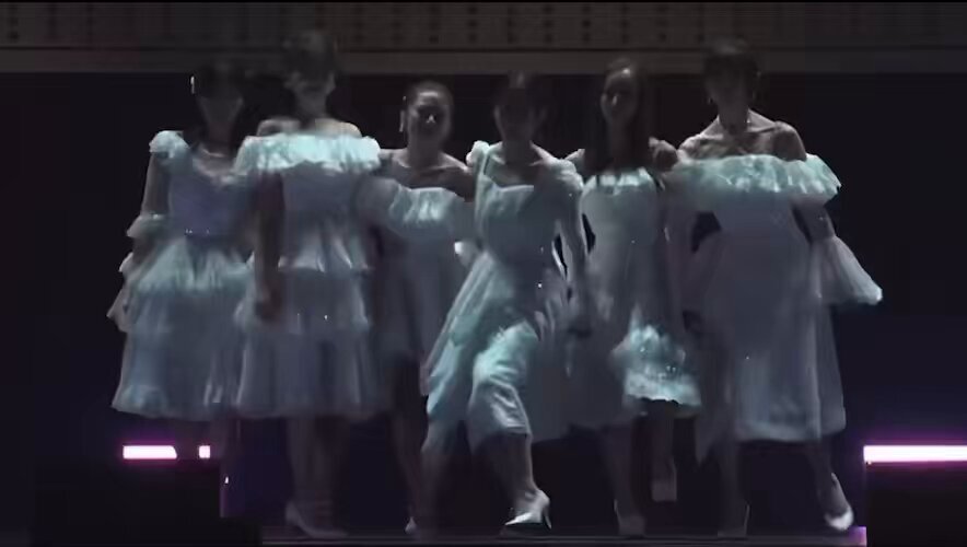 前田敦子、笑顔で「フライングゲット」 AKB48ファン感動