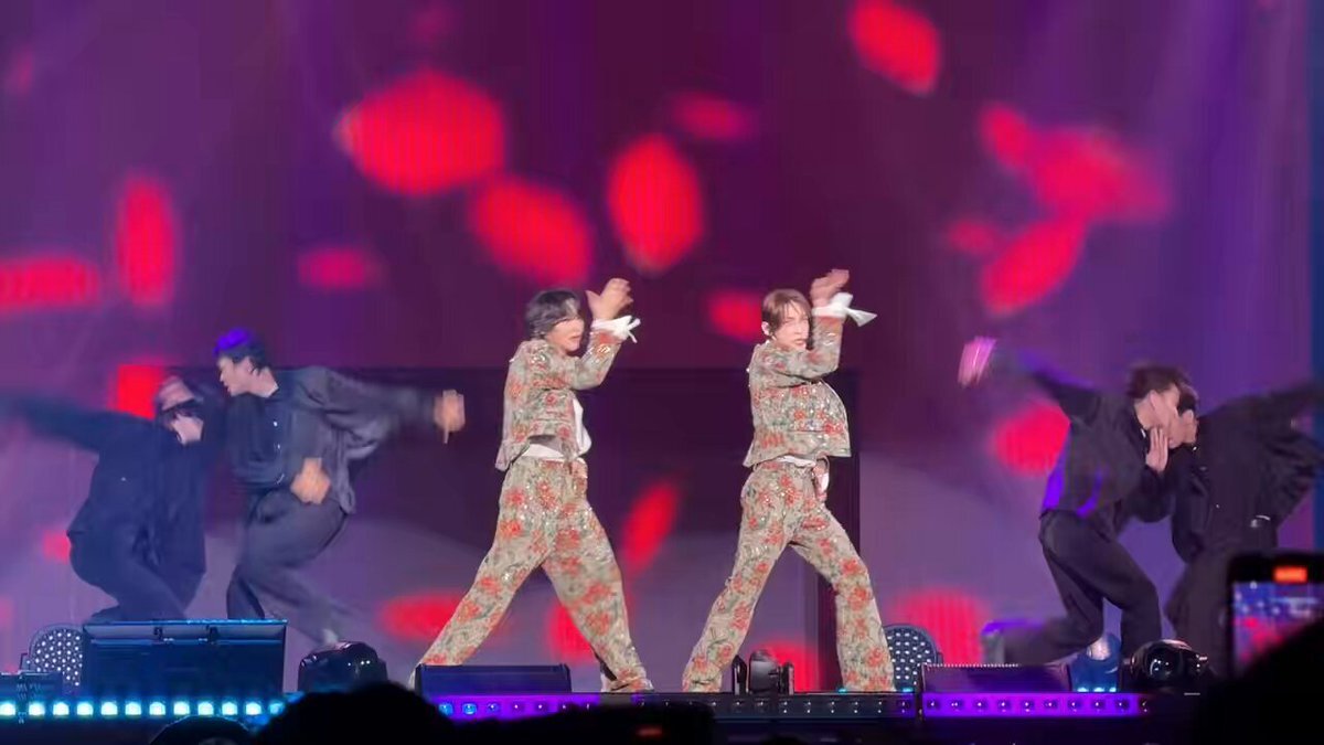 ROIROMデビュー Showcaseに西山智樹とNOSUKE観覧、ファン感動