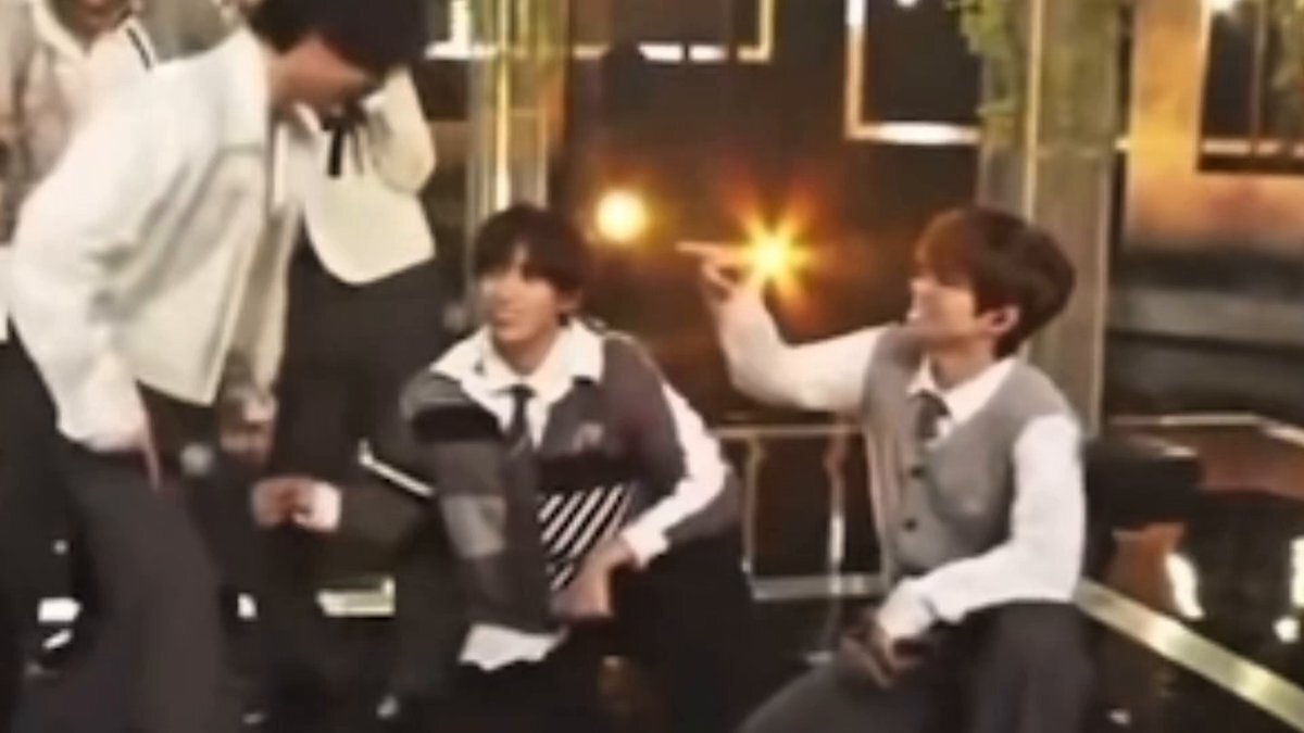 INIライブで話題！フェン牧の肩組みがファンを喜ばせる