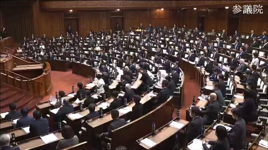 ガソリン暫定税率廃止法案、参院本会議で全会一致可決