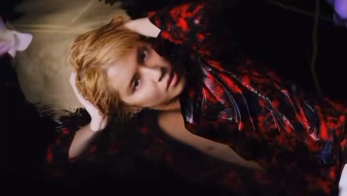 手越祐也「アイドル顔」発言にバカリズムもツッコミ！