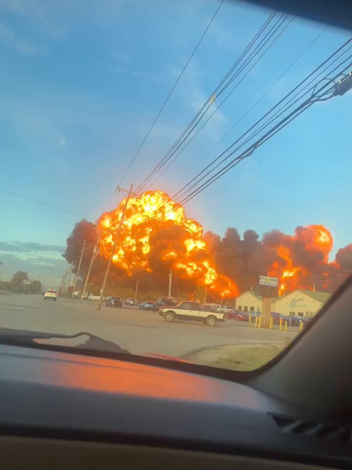 UPS貨物機墜落、ルイビル空港で