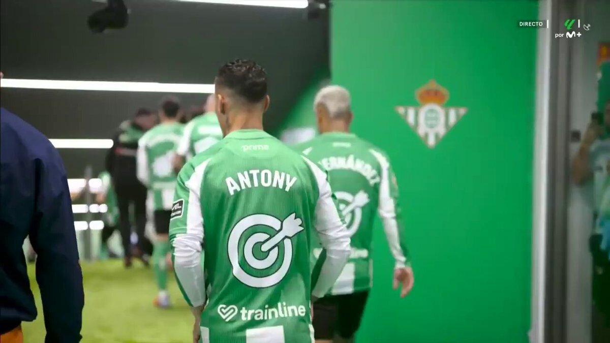 ラッシュフォード、バルサでのプレーに賛否両論