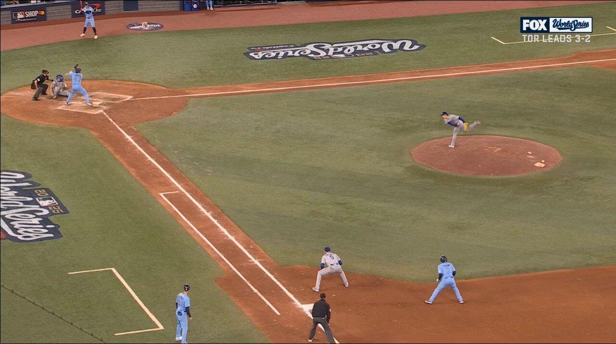 ワールドシリーズ第6戦、エンタイトルツーベースの判定は？