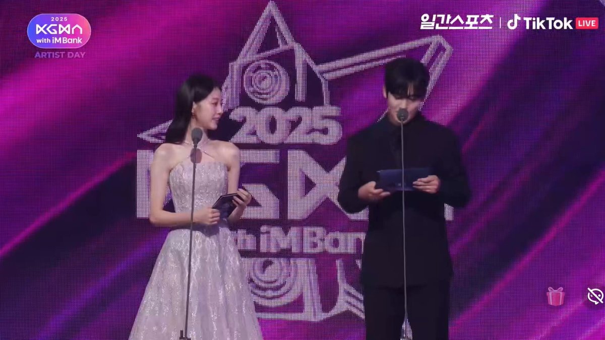 チョ・スンヨン、受賞発表はヨハンが務める！