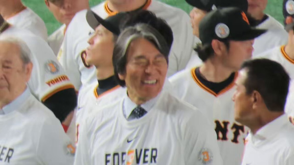読売ジャイアンツ　巨人　亀井　亀井善行　 アンダーアーマー　岡本和真　坂本勇人 矢口 亨 on X: 