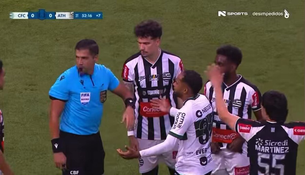 ブラジル：サッカー、ダム決壊、文化話題に