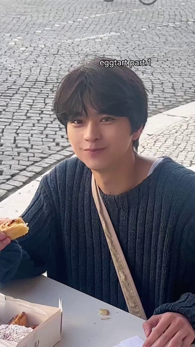 大西亜玖璃写真集発売記念イベント、ファン歓喜！