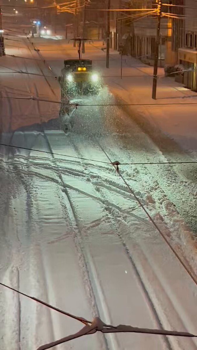 ササラ電車、冬の訪れを告げる