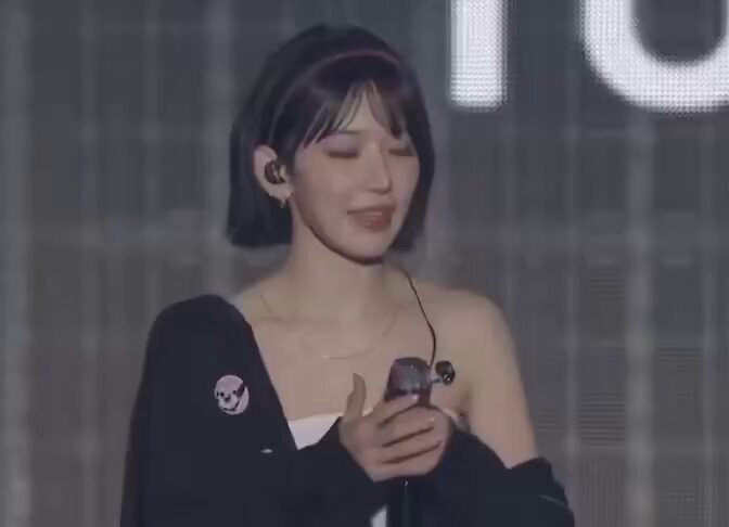 ルセラフィム東京ドーム公演、宮脇咲良の感動的な言葉にファン涙！