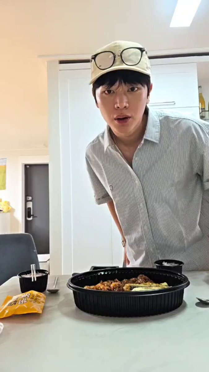 btob ソンジェGU1当選　未公開ポラロイド 0.png?1