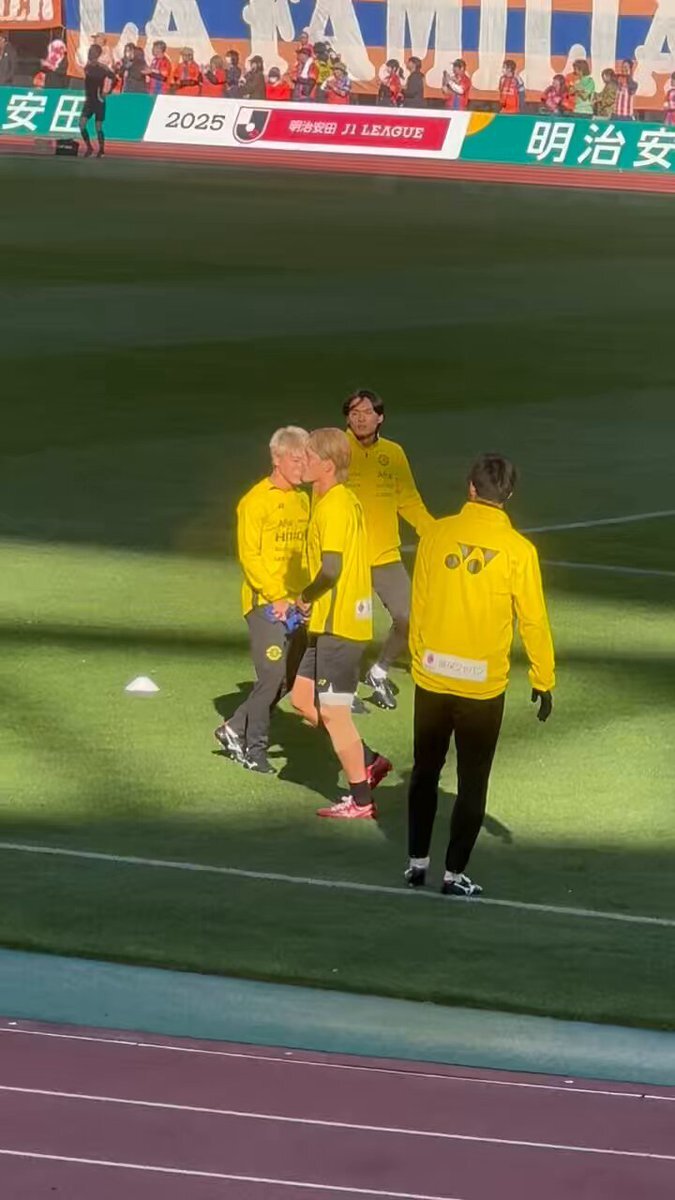 ウマ娘「コミちゃん」の過去に注目！ファン「学生時代の服装がいいね」