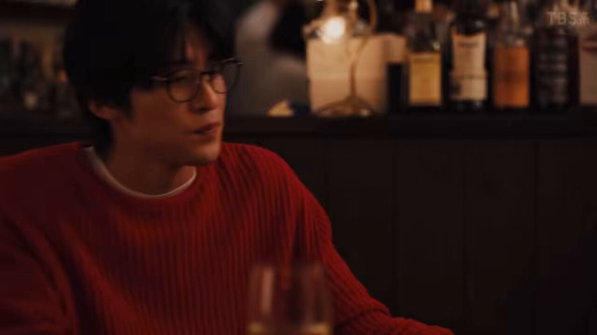 目黒蓮演じる耕一くん、お酒で寝落ち姿にファン歓喜！「ロイヤルファミリー」