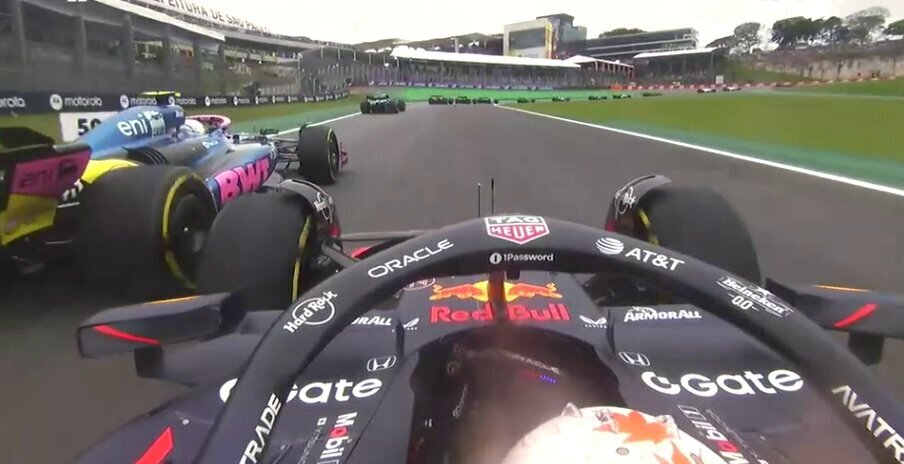 角田裕毅選手、ストロール選手に追突！ペナルティは妥当だった？