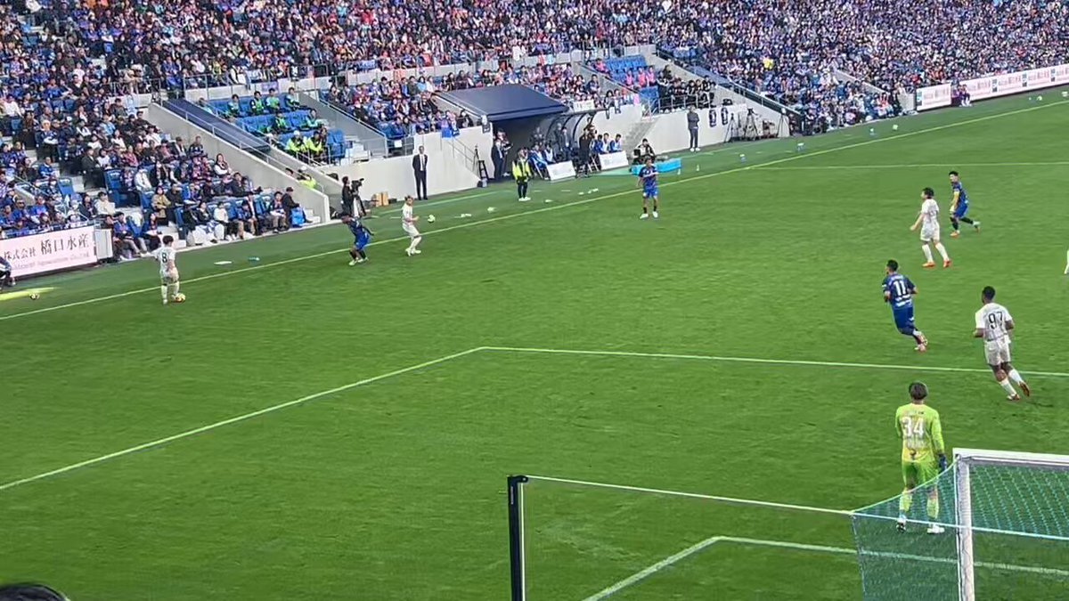 長崎水戸戦でバックパス判定に議論！審判の判断は正しいのか？
