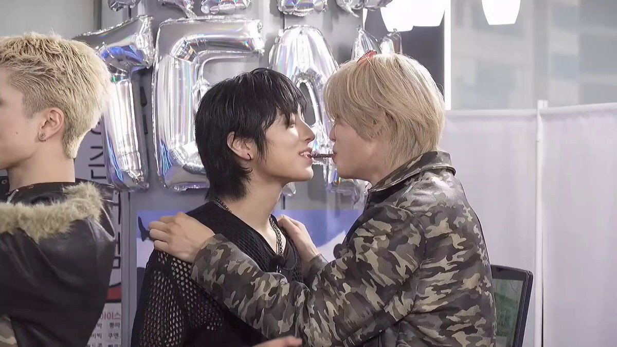 &TEAM、ペペロゲームでファンを魅了！