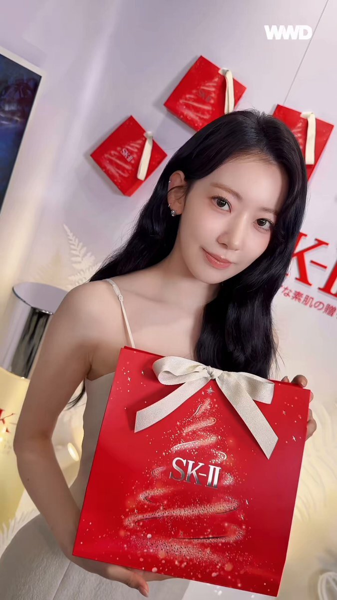 宮脇咲良、SK-IIイベントで美肌を披露！
