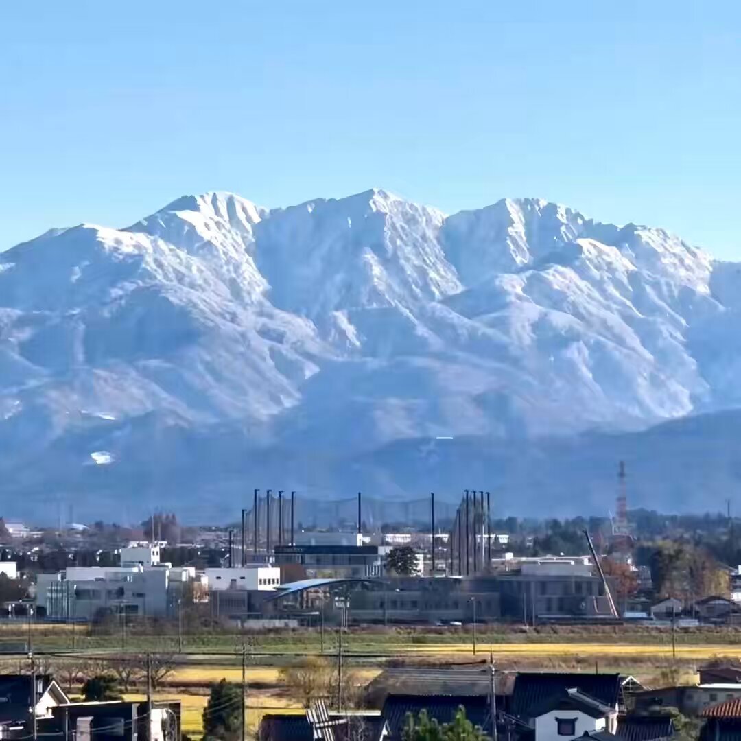 立山連峰の絶景にSNSが沸く