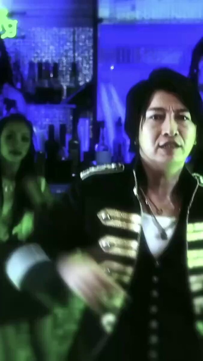 小野大輔「kiss kiss kiss」クリスマス投稿にファン歓喜！