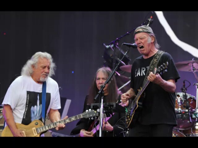 80歳男性、クマ駆除で猟銃使用