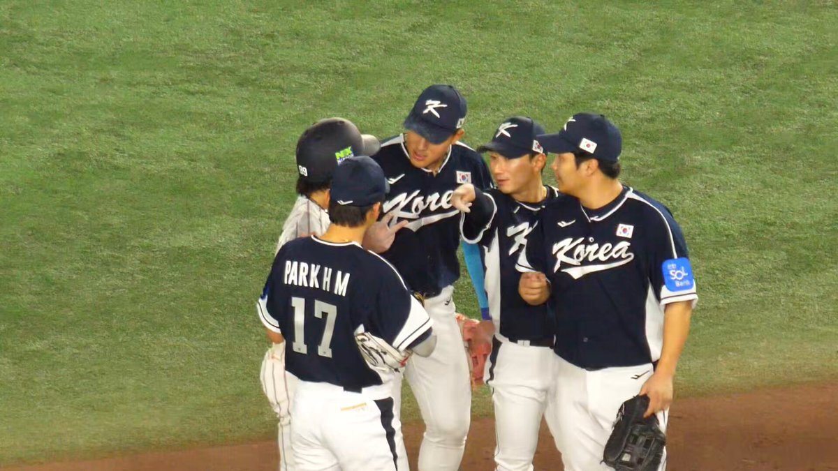 野村勇選手の天井直撃弾、ファウルと判定された！