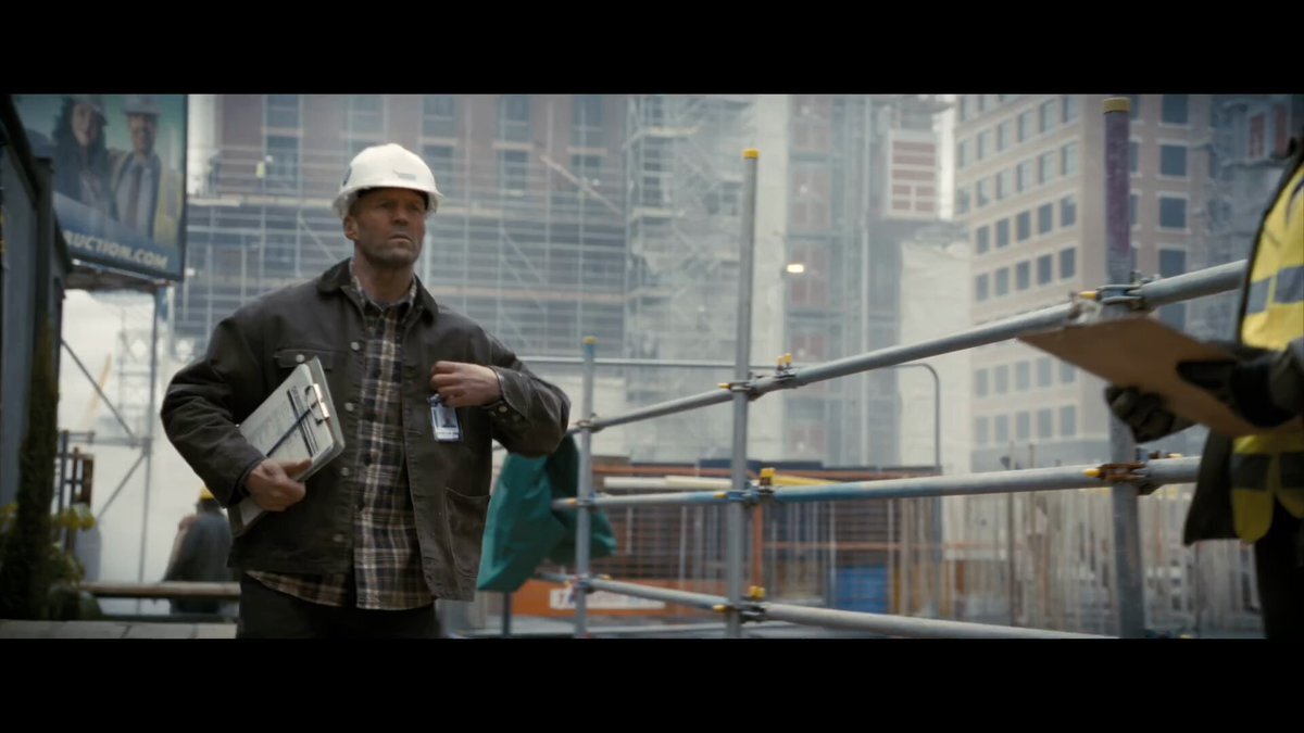 ジェイソン・ステイサム、建設現場でマフィアと戦う！