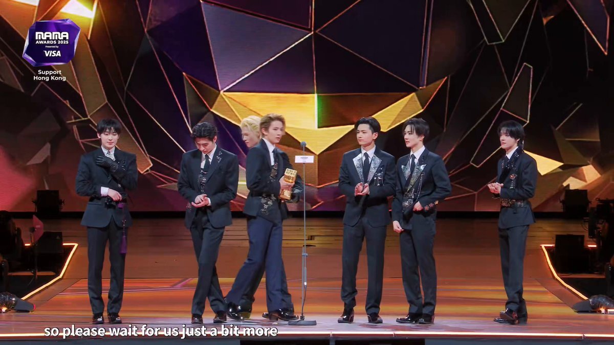 ENHYPEN ヒスン、MAMA大賞受賞で涙！ファン感動「努力が実った」