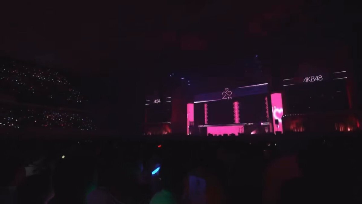 AKB48コンサートでフレンチ・キス復活！ファン歓喜！