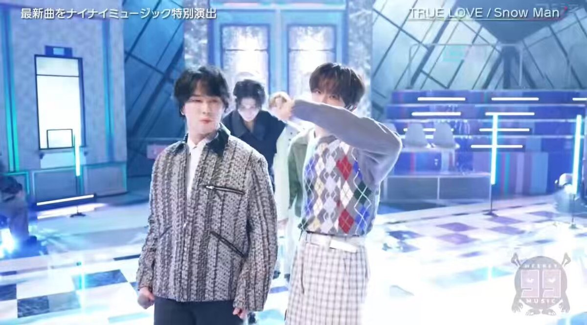 Snow Manの宮舘涼太と向井康二、あのポーズが話題に！(2025/11/06