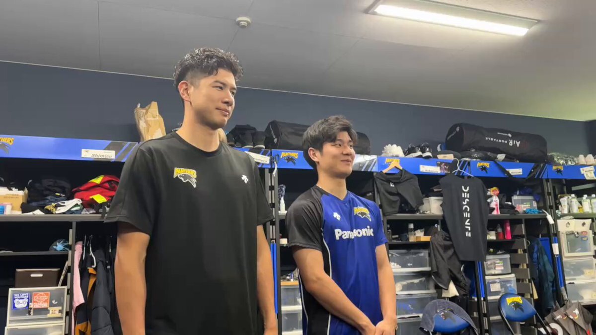 早い者勝ちパナソニックパンサーズ支給Tシャツ　値下げ交渉あり 阪神タイガース×TENPLUS】森下翔太選手 背番号1 Tシャツ [7.4